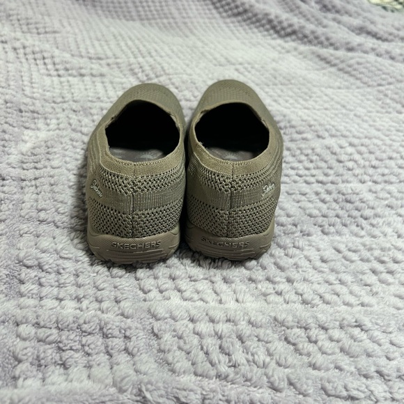 Skechers Women's Reggae Fest Willow Taupe Slip ons sz 8 - Picture 4 of 7